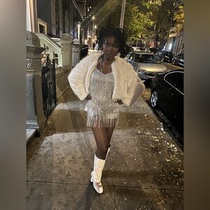 Meet your Posher, Tini